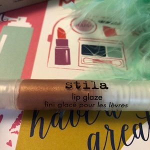 Stila Lip Glaze in Kitten (New!)